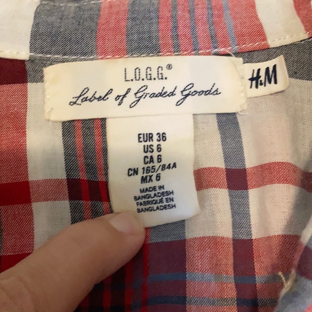 H&M Button down - Picture 2 of 3
